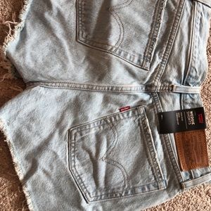 LEVI high waisted shorts